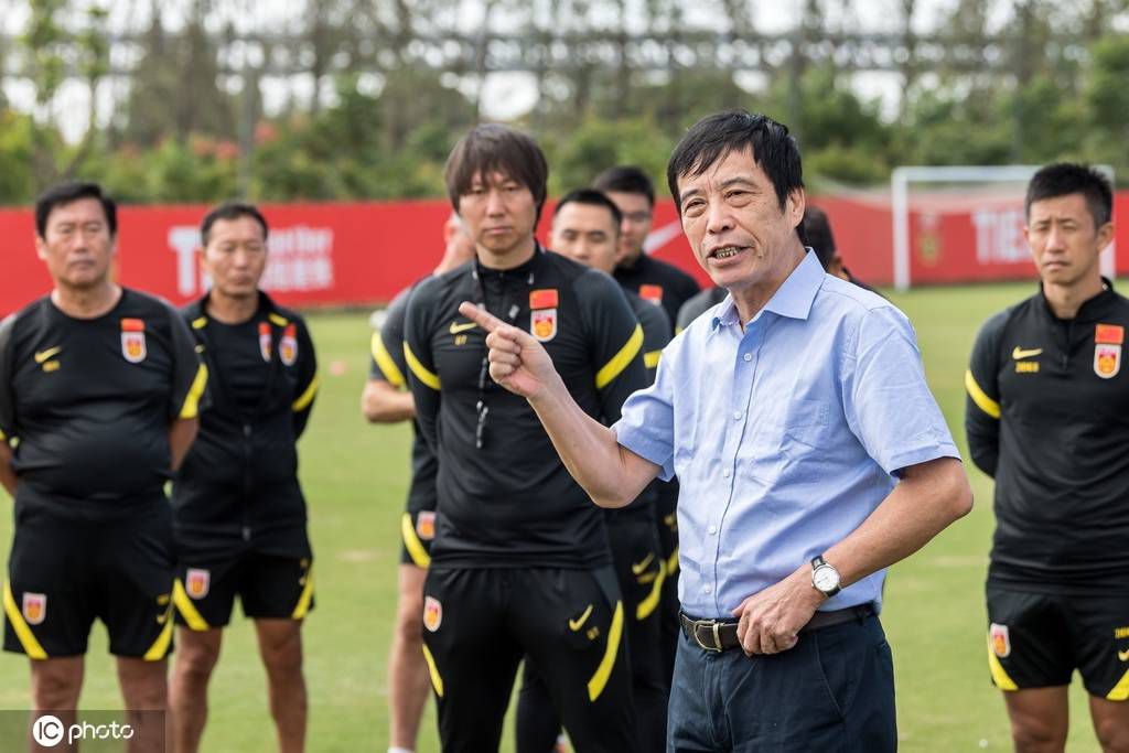 叶辰倒是无所谓，只要克劳迪娅自己愿意去，他也完全没有意见。